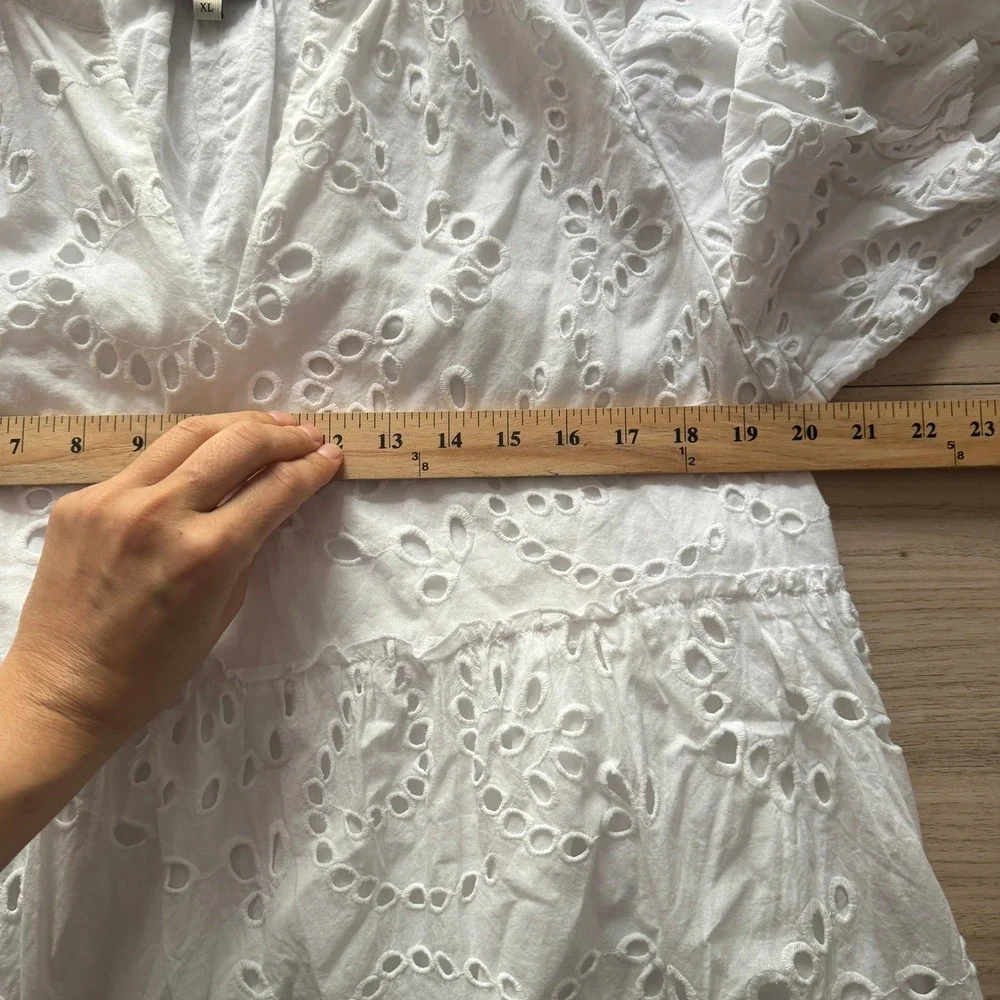 Tuckernuck Women's White Summer Dress Eyelet Tiered XL Good MENDED - Picture 8 of 10